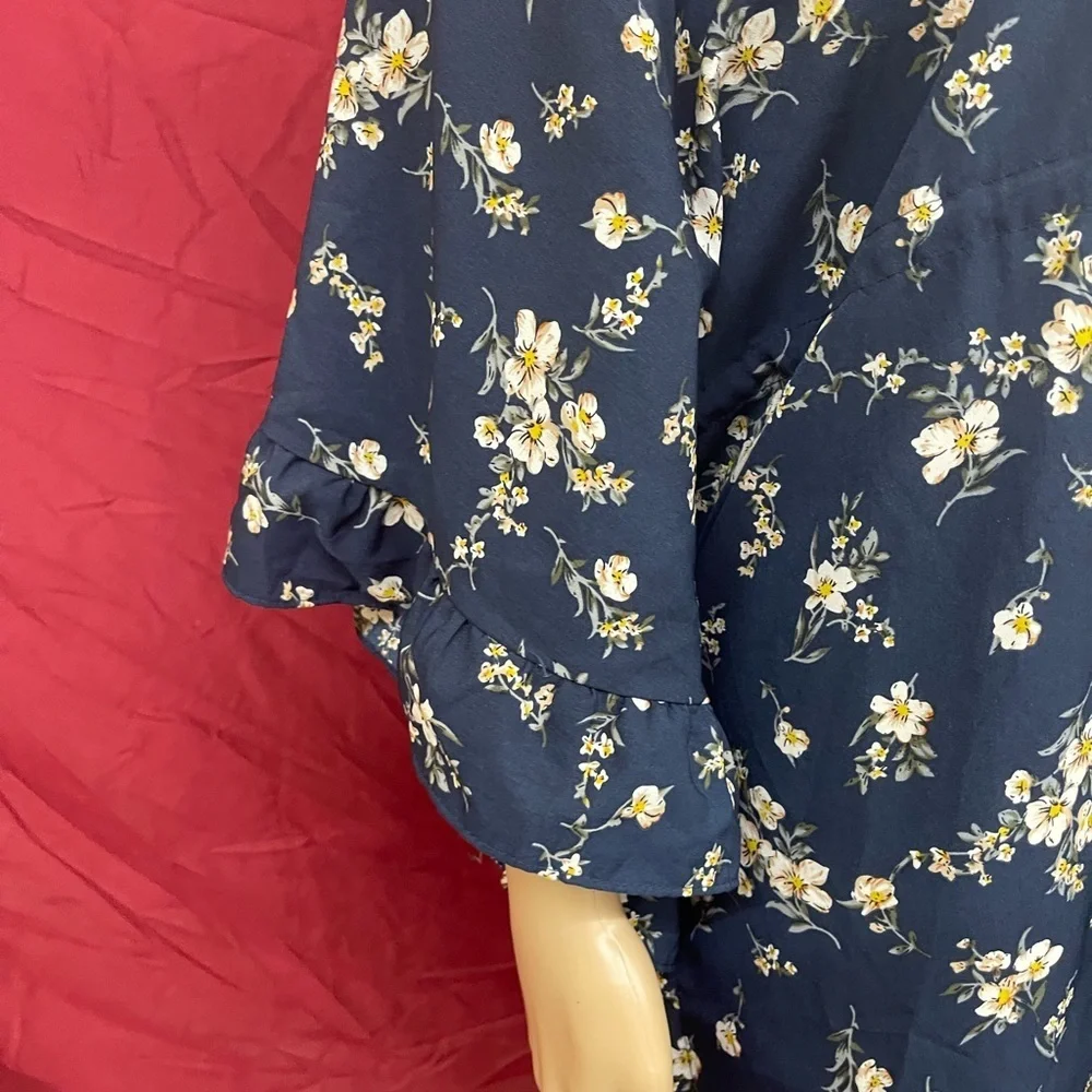 Blue floral kimono size Large/Extra Large